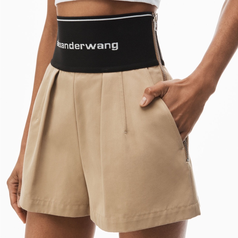Safari Shorts with Exposed Zipper and Logo Band - Picture 4 of 5